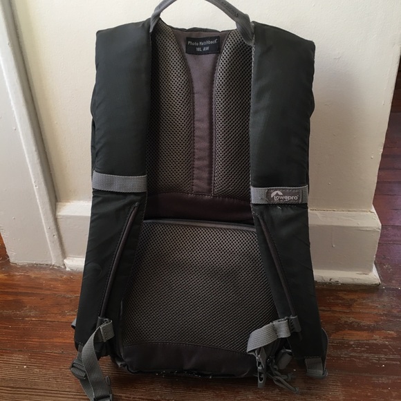 Lowepro Camera Backpack - Picture 9 of 12